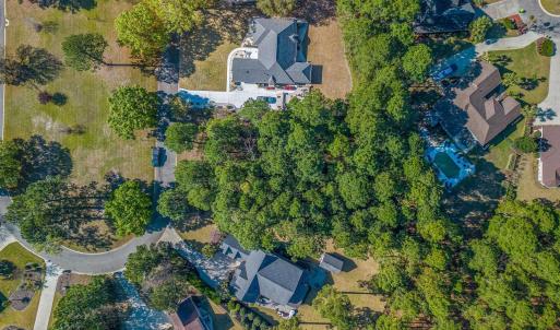 Aerial view of property and surrounding area