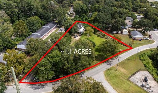 Aerial view of property and surrounding area featu