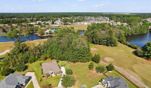 Aerial view of property's location featuring a lar