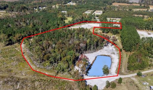Aerial view of property's location with a nearby b