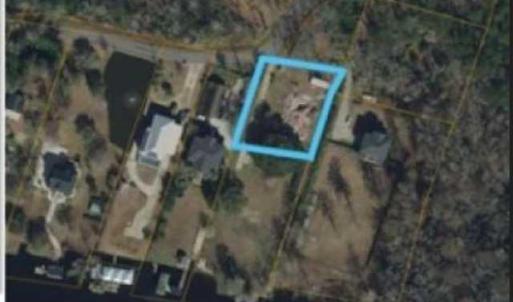 Map / location featuring property parcel outlined