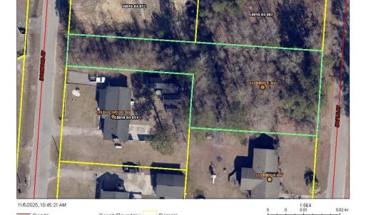 Aerial map of property and surrounding area featur