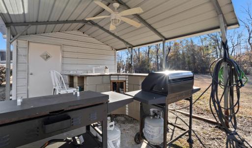 Outdoor Kitchen