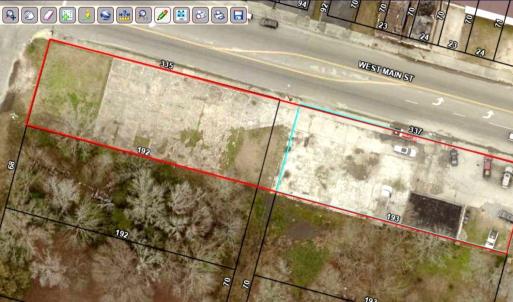 Aerial map of property and surrounding area featur