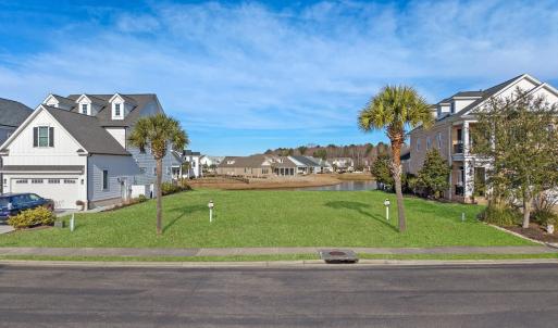 Surrounding community featuring a residential view