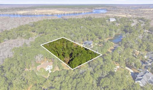 Aerial view of property's location featuring a lar