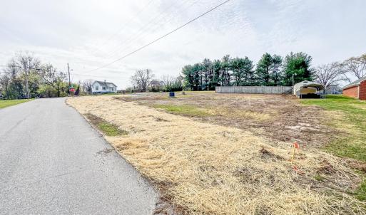 Photo #4 of 3201 Mayflower Drive, Lynchburg, VA 0.3 acres