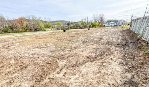 Photo #6 of 3201 Mayflower Drive, Lynchburg, VA 0.3 acres