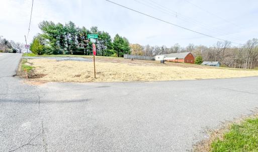 Photo #3 of 3201 Mayflower Drive, Lynchburg, VA 0.3 acres