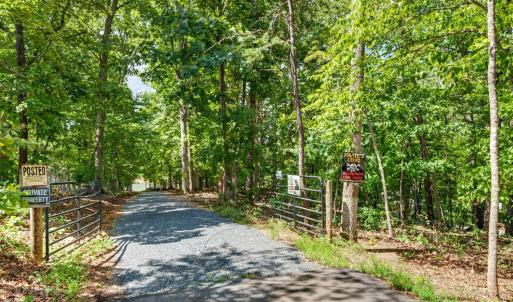 Photo #24 of 1091 Silver Place, Moneta, VA 1.3 acres