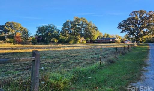 Photo #4 of 2632 Charlotte, Lancaster, SC