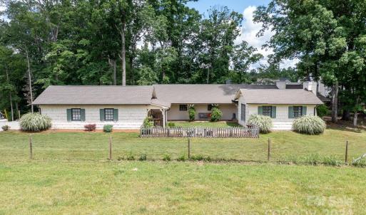 Photo #4 of 400 Everidge, Winston Salem, NC