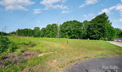 Photo #5 of 165 Birchwood, Salisbury, NC