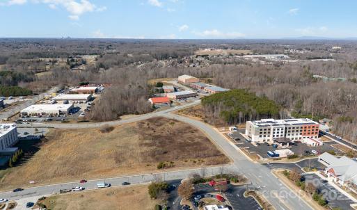 Photo #3 of Hampton Plaza, Kernersville, NC