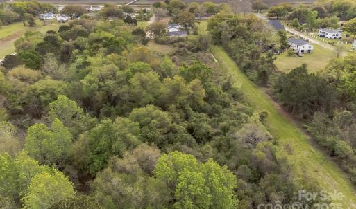 Photo #5 of 2165 Rosebush, Charleston, SC