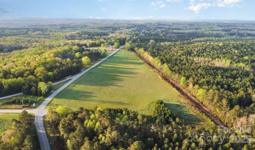 Photo #4 of 2233 Riverside, Lancaster, SC