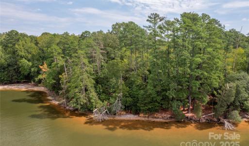 Photo #4 of 818 Lakeforest, Clover, SC