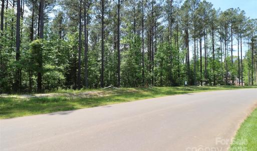 Photo #5 of 6395 Chimney Bluff, Lancaster, SC