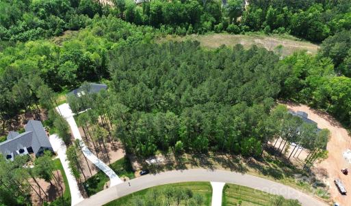 Photo #4 of 6395 Chimney Bluff, Lancaster, SC