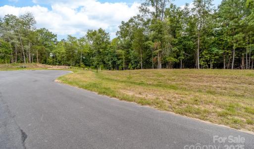 Photo #2 of 1006 Kingbird, Clover, SC