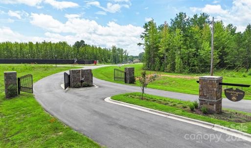 Photo #5 of 3148 Brayland, Matthews, NC