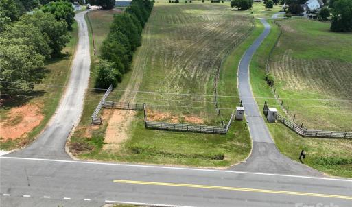 Photo #12 of 5027 Mobley Store, McConnells, SC