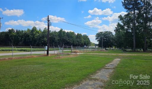 Photo #24 of 901 9th, Dillon, SC