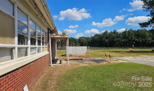 Photo #10 of 901 9th, Dillon, SC