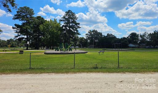 Photo #26 of 901 9th, Dillon, SC