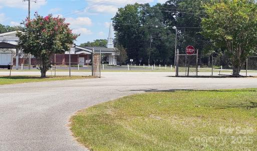 Photo #18 of 900 Patriot, Dillon, SC