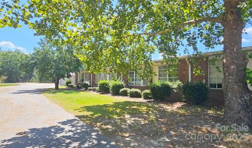 Photo #13 of 900 Patriot, Dillon, SC