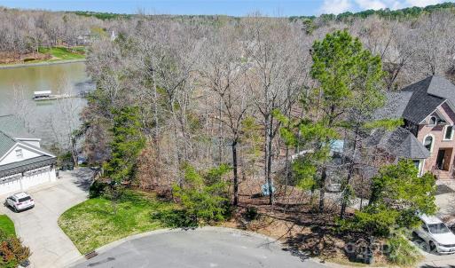 Photo #4 of 11055 Holiday Cove, Tega Cay, SC