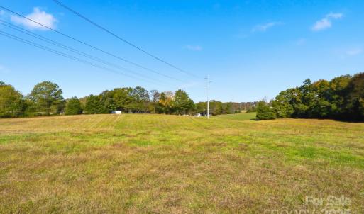 Photo #5 of 24990 Birdhouse, Locust, NC