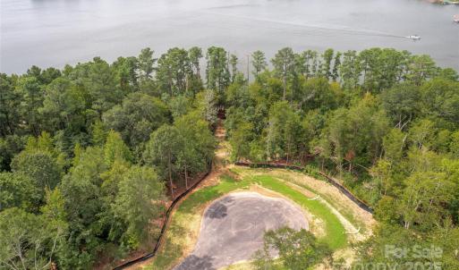 Photo #1 of 1009 Kingbird, Clover, SC