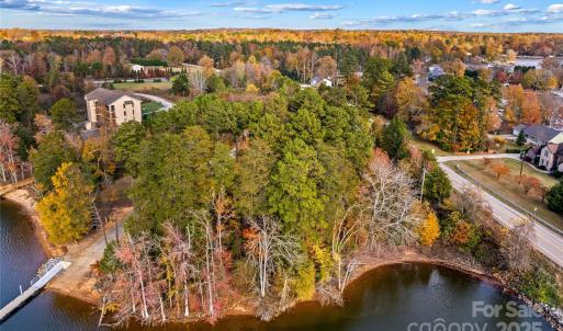 Photo #6 of 2005 Marina Pointe, Salisbury, NC