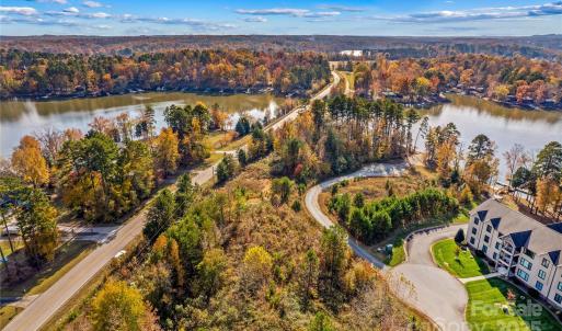 Photo #9 of 2005 Marina Pointe, Salisbury, NC