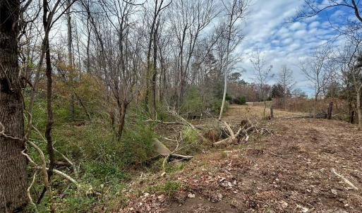 Photo #6 of 3080 Charlotte, Lancaster, SC