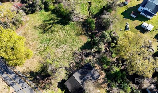 Photo #1 of 33 Pinecrest, Great Falls, SC