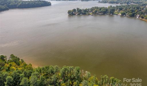 Photo #1 of 848 Lakeforest, Clover, SC