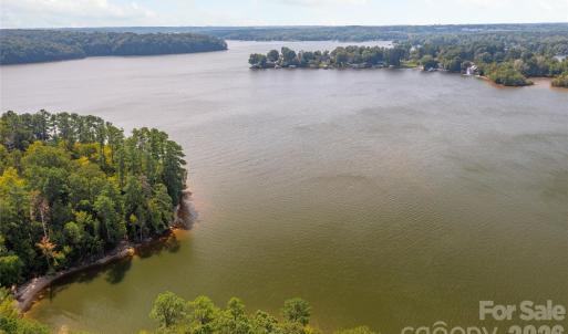Photo #3 of 846 Lakeforest, Clover, SC