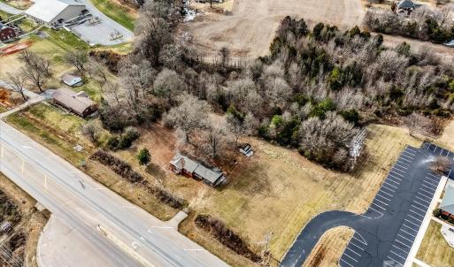 Photo #21 of 2635 Concord, Monroe, NC