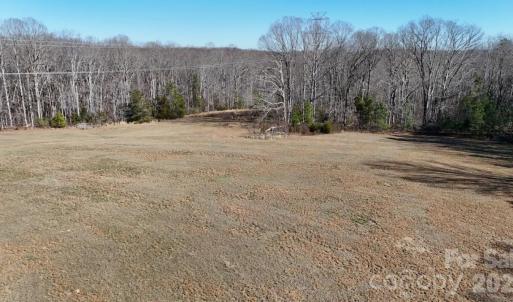 Photo #1 of 996 Splitrail, Clover, SC