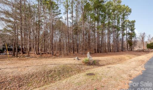 Photo #2 of 5911 Roberta, Harrisburg, NC