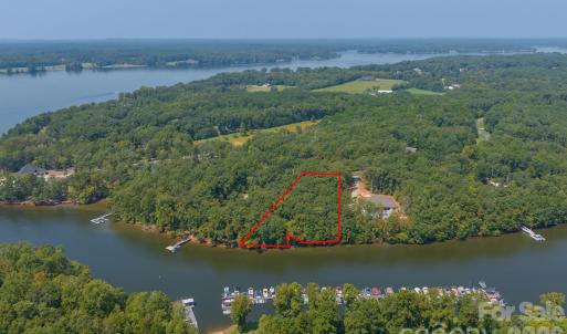 Photo #3 of 1047 Starboard Reach, Lexington, NC