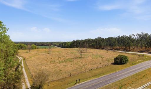 Photo #24 of 52 Mcmillan, Cheraw, SC