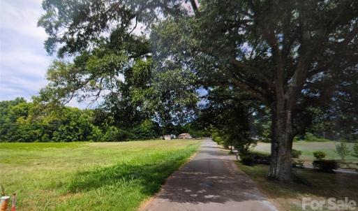 Photo #3 of Oak, McConnells, SC