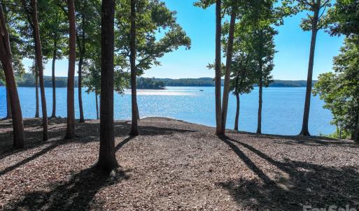 Photo #9 of 163 Flint Ridge, New London, NC