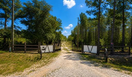 Photo #4 of 3203 Landfill, Mount Croghan, SC