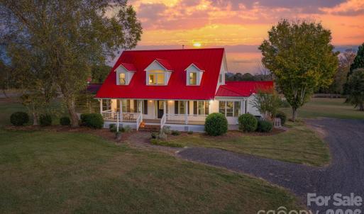 Photo #4 of 1260 Beaver Island Trail, Walnut Cove, NC