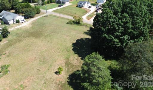 Photo #16 of 1466 King, York, SC